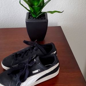 Boys Puma Suede Sneakers